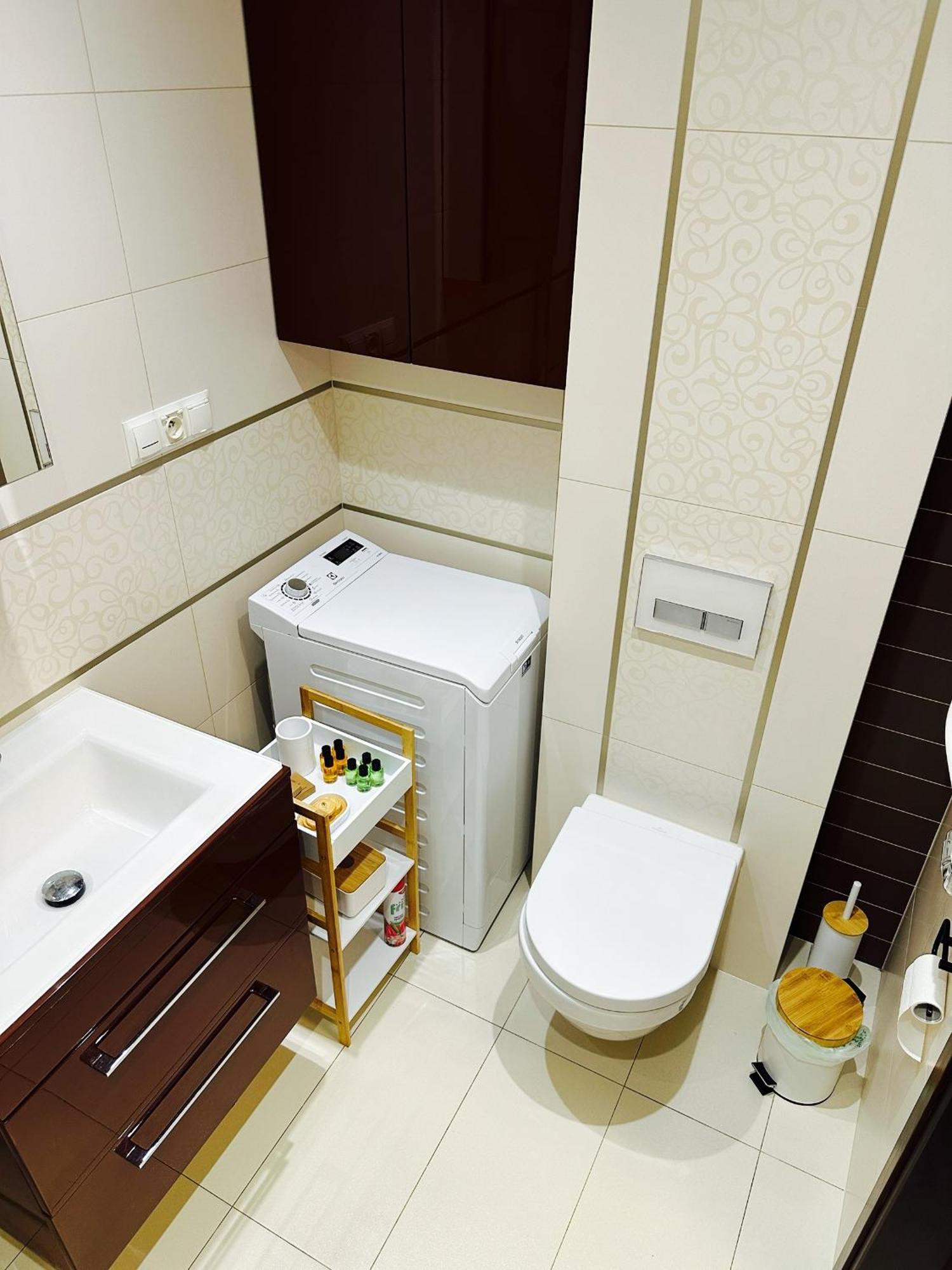 Krakowska Comfort - Strong Wifi And Free Parking Varşovia Exterior foto